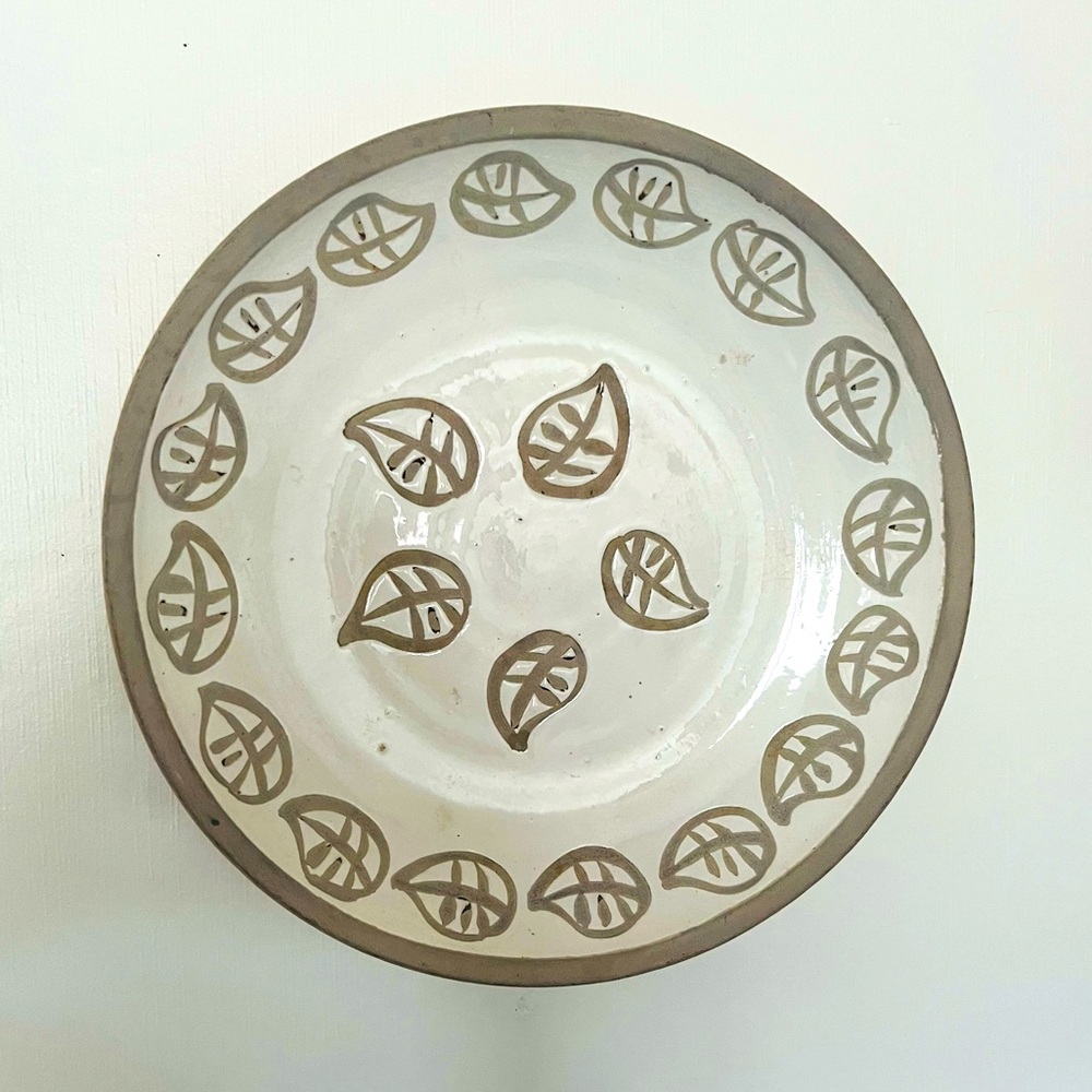 White/Natural Hanging Plate-Asst